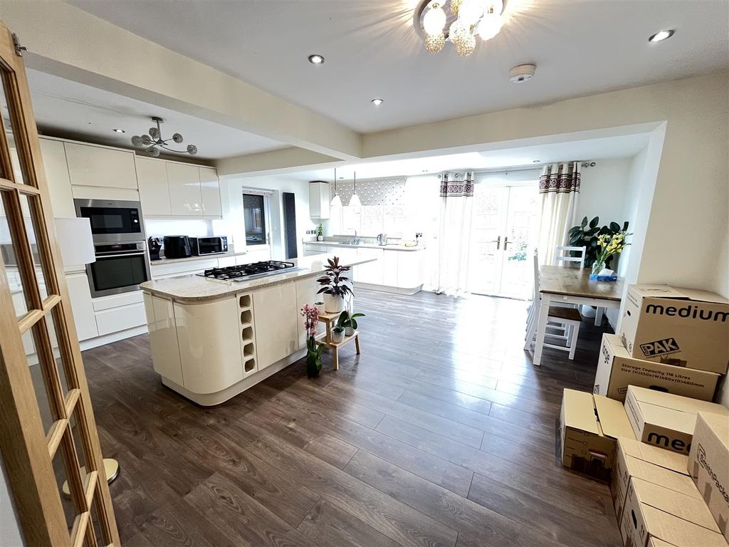 Property photo 3 of 12 Img_4668.Jpg