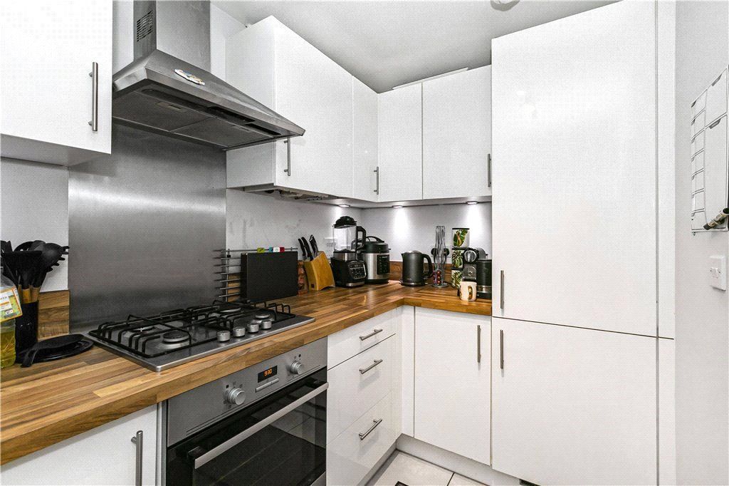 Property photo 3 of 8 Kitchen