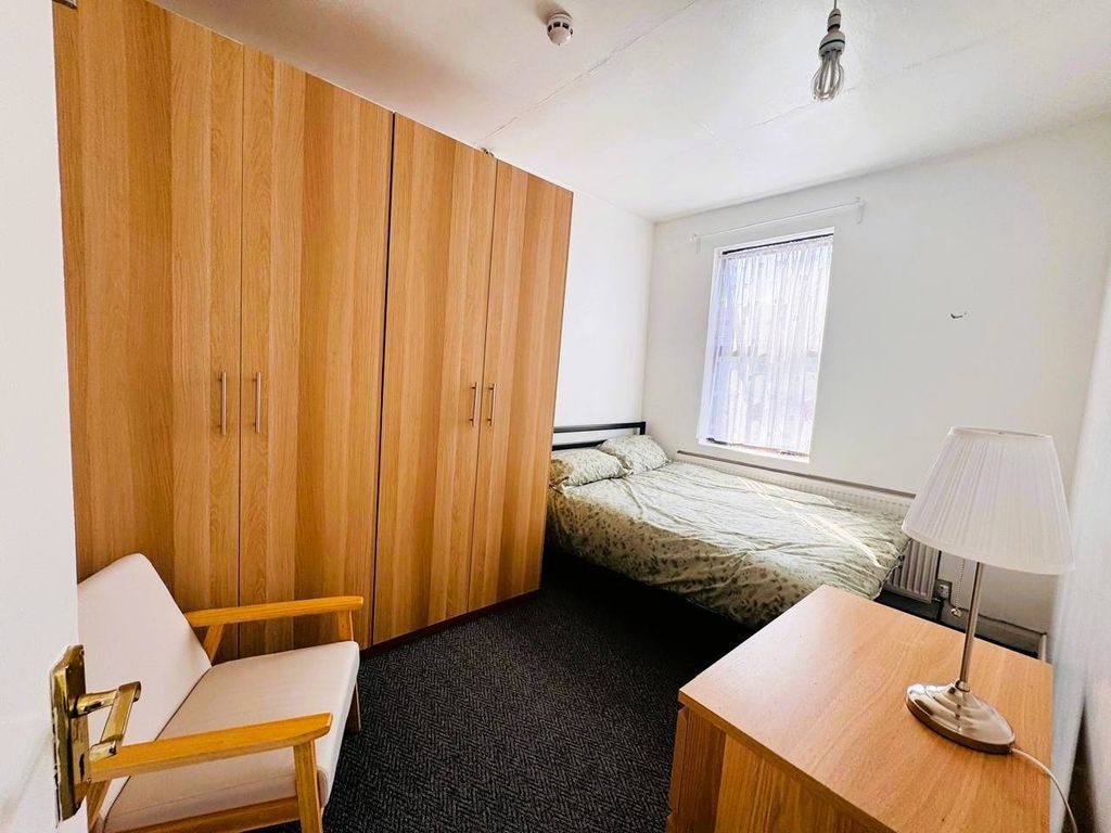 Property photo 2 of 4 2