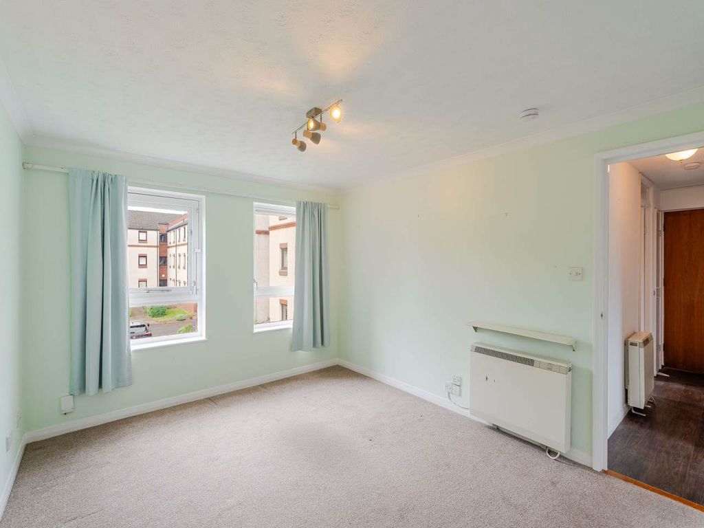 Property photo 2 of 14 Interiors-2