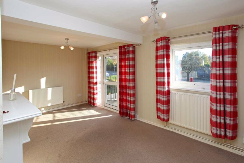 Property photo 3 of 12 Photo 4