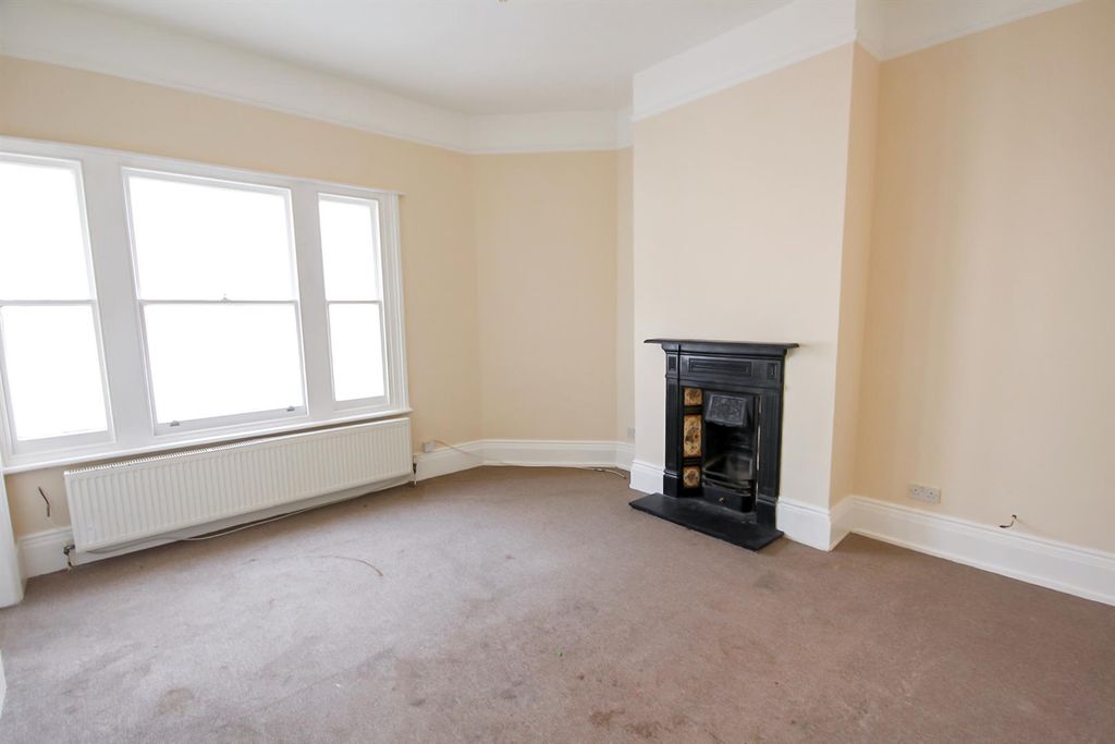 Property photo 2 of 6 Living Room