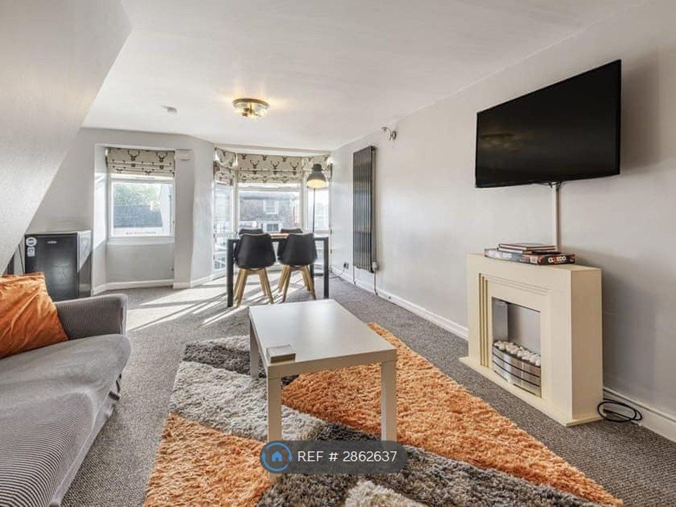 Property photo 1 of 3
