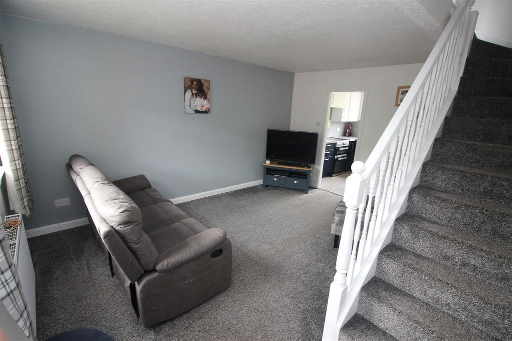 Property photo 3 of 19