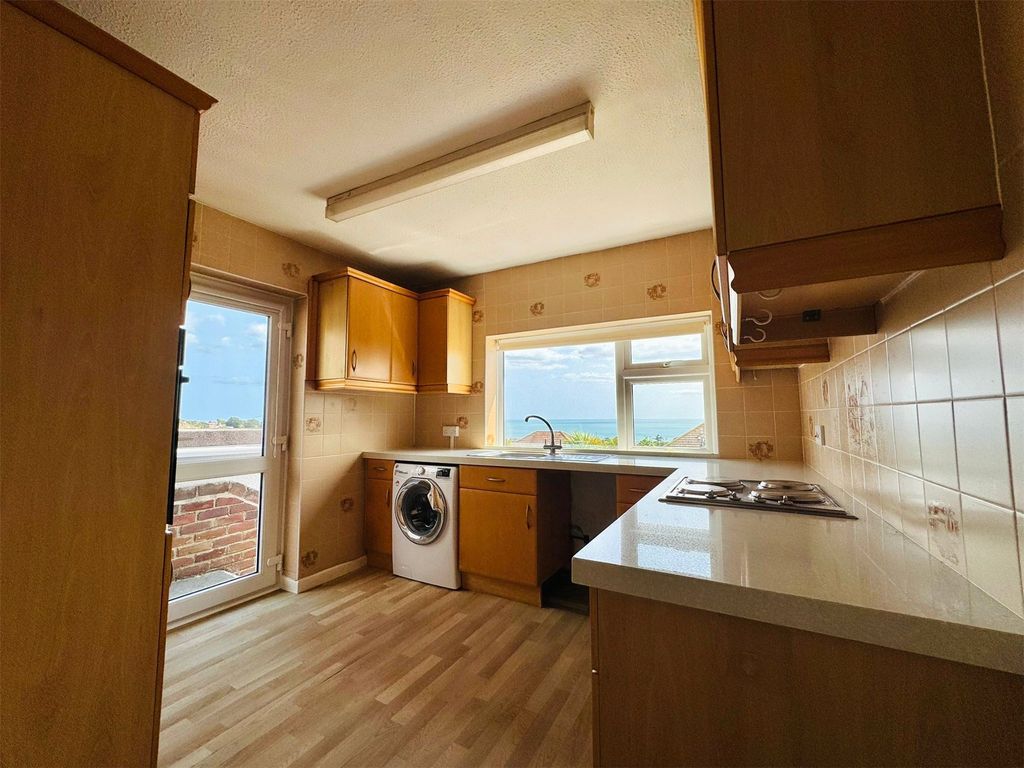 Property photo 3 of 19 Kitchen