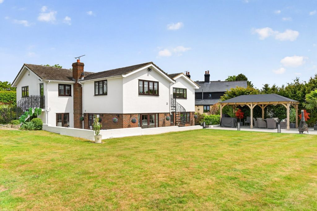 Property photo 1 of 26