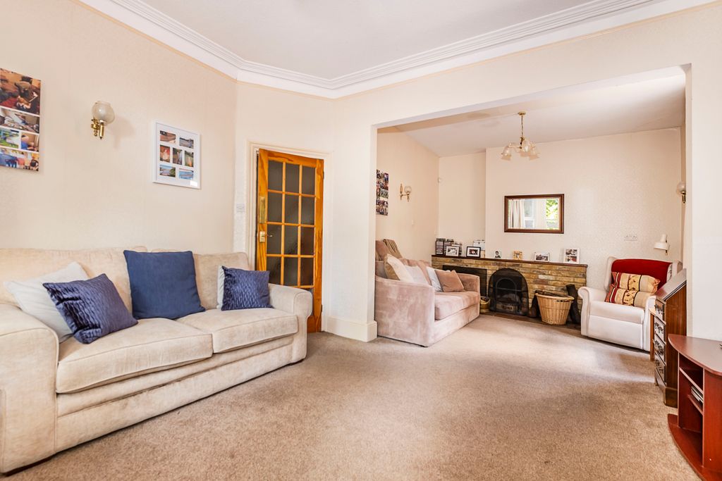 Property photo 2 of 13