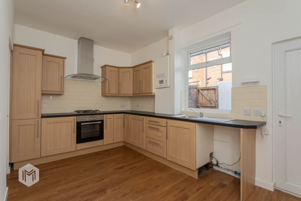 Property photo 3 of 18 Picture No. 06