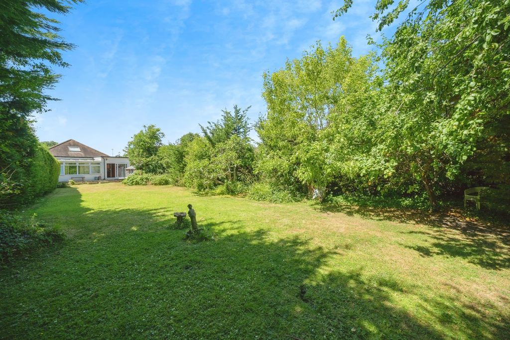 Property photo 2 of 17 Photo