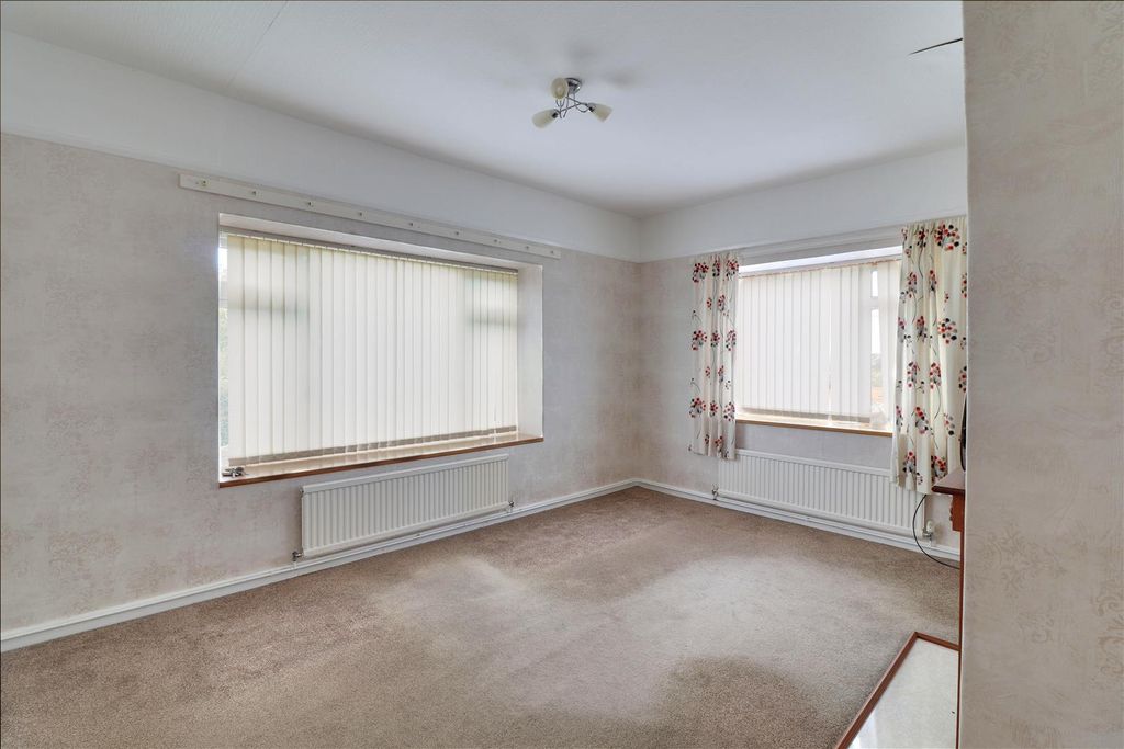 Property photo 3 of 23