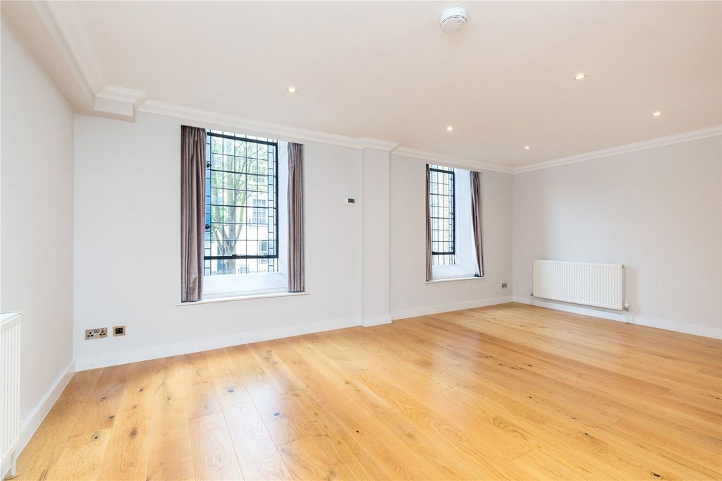 Property photo 3 of 16 Open Plan Living