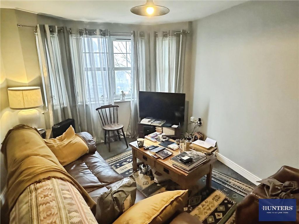 Property photo 3 of 6 dc4E7d39-2.Jpg