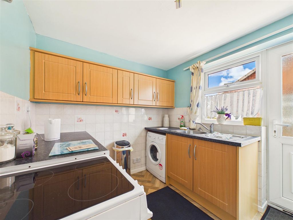 Property photo 3 of 8 Cam03303G0-Pr0454-Still002.Jpg