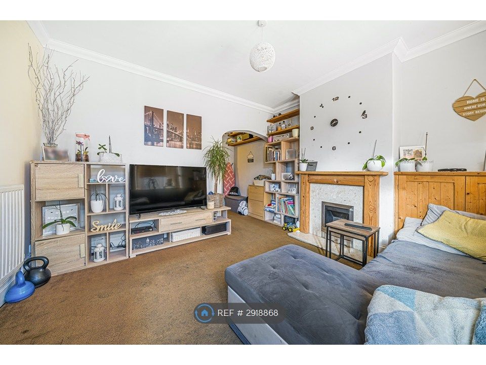Property photo 3 of 21