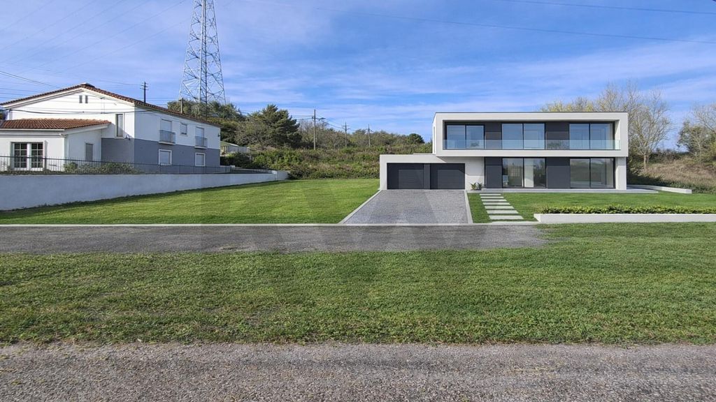 Property photo 1 of 12 Land On Route 356-2, S/N, Cortes, Leiria - Pousos - Barreira E Cortes