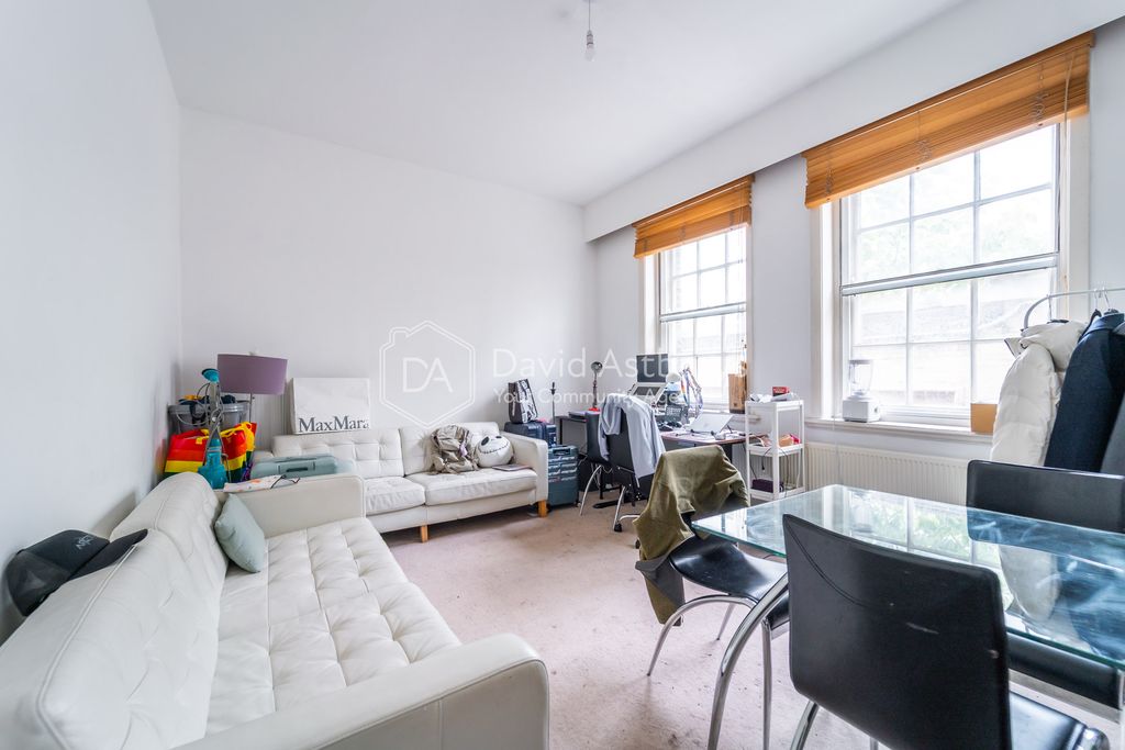 Property photo 2 of 10 Mba01905