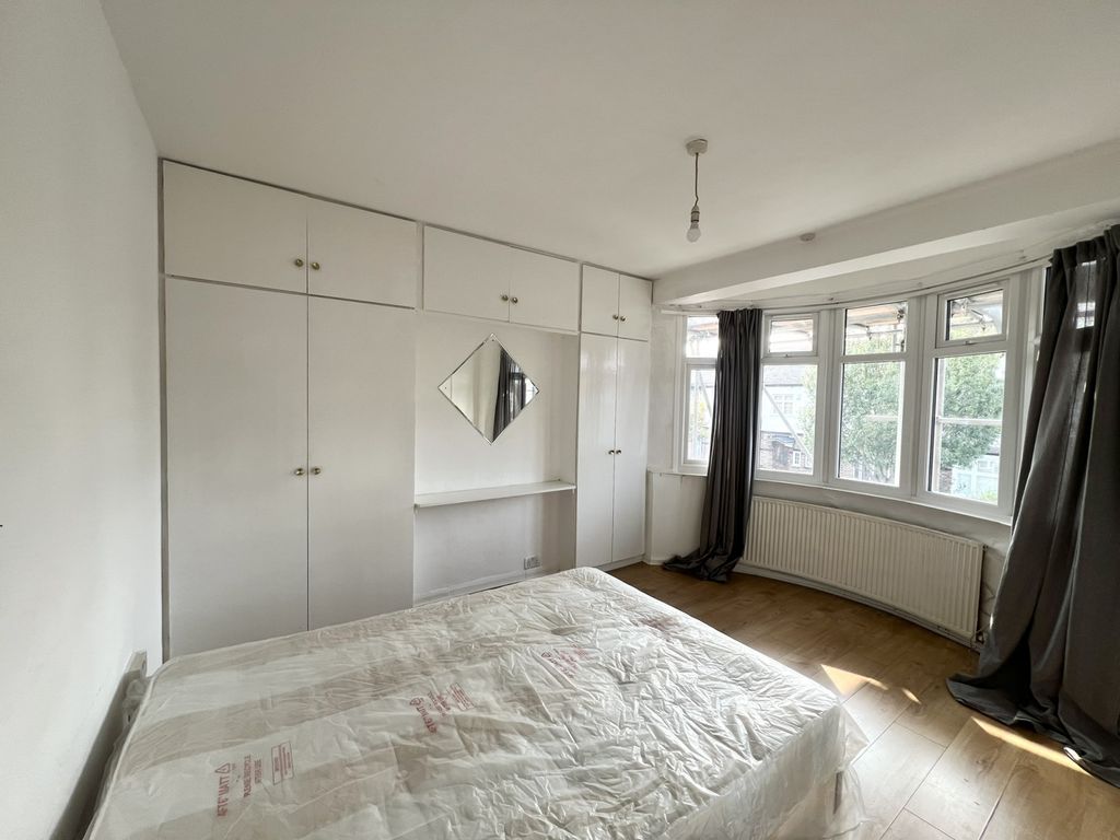 Property photo 2 of 5 Gallery