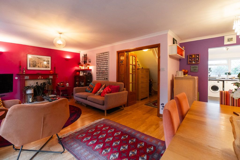 Property photo 2 of 37