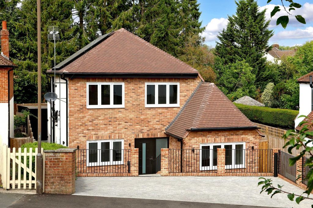 Property photo 1 of 24 Picture No. 04