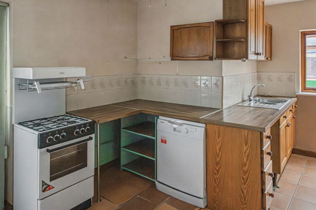 Property photo 3 of 10 Image 3