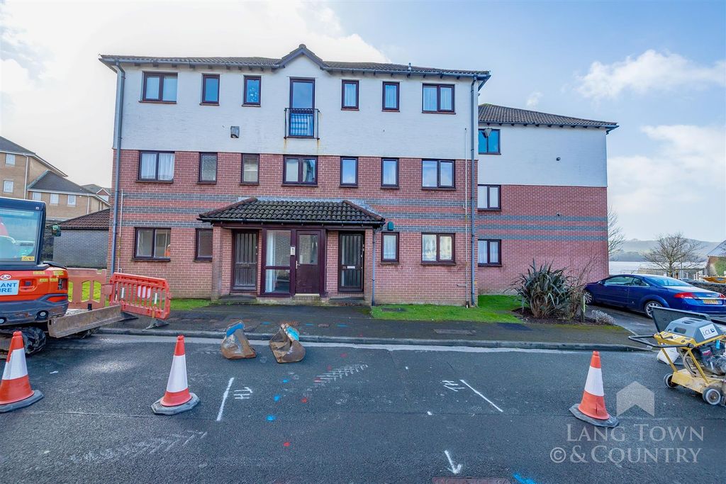 Property photo 1 of 10 0018.Jpg
