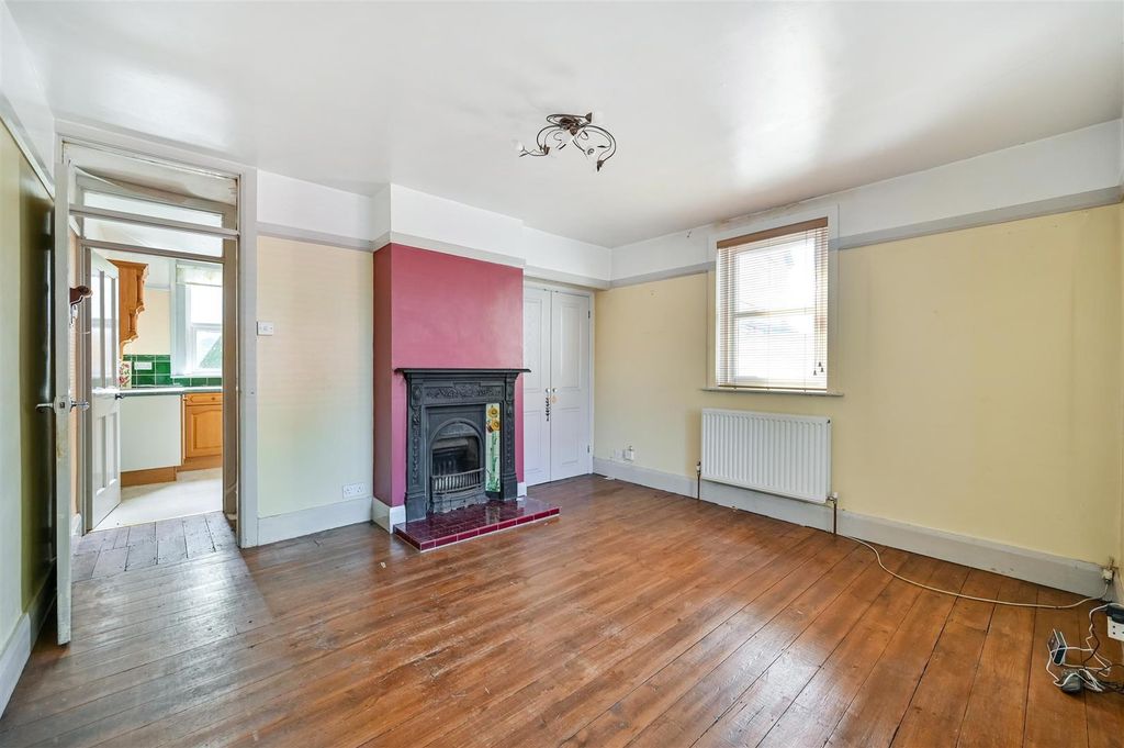 Property photo 2 of 16