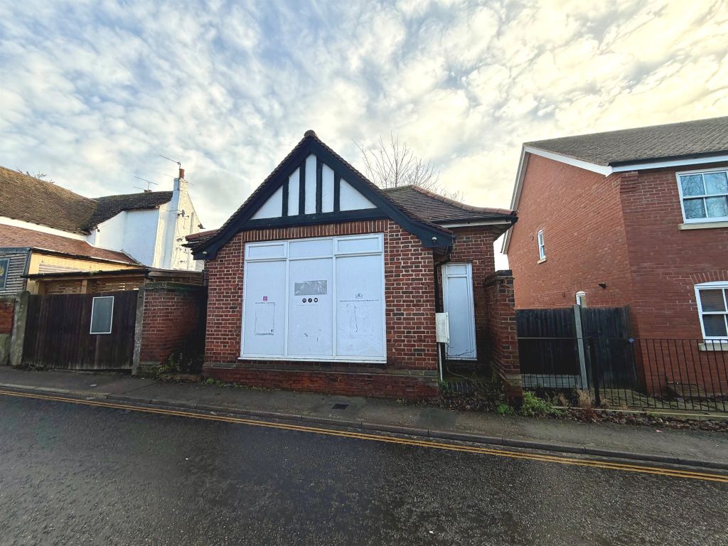 Property photo 1 of 10