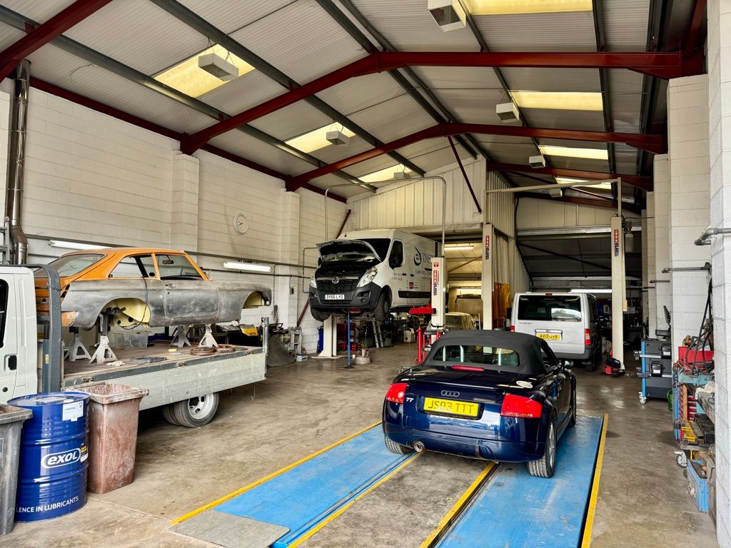 Property photo 3 of 6 Photo 4