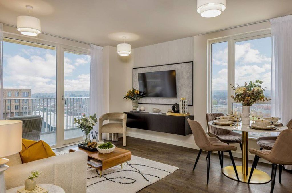 Property photo 2 of 9