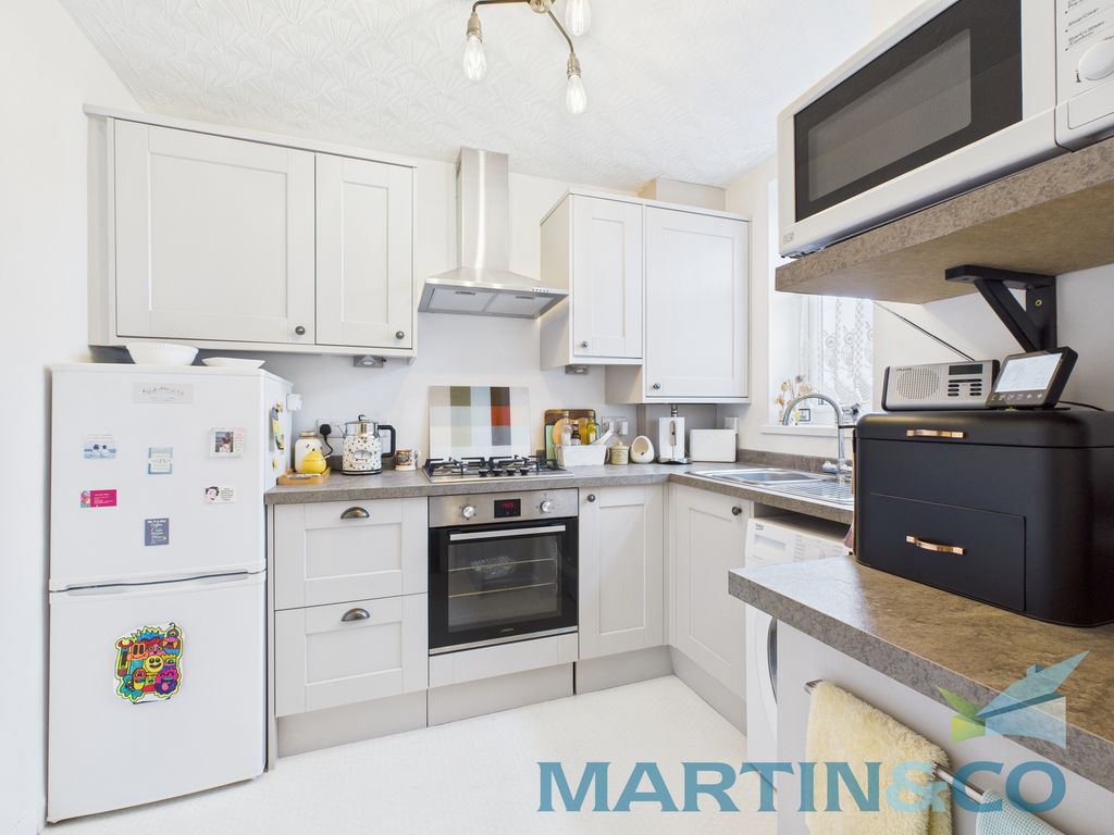 Property photo 3 of 20 Cam01870G0-Pr0187-Still003