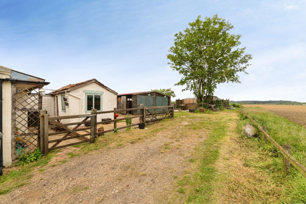 Property photo 2 of 24 Pbox-Img.Jpg