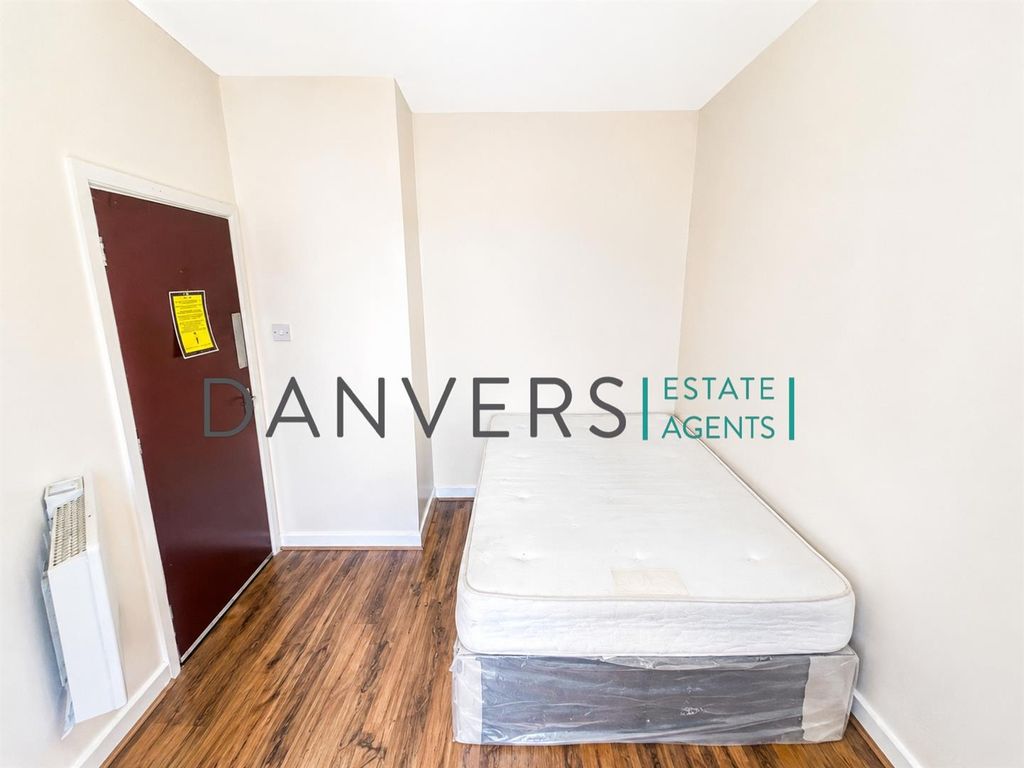 Property photo 1 of 3 Bed 1.Jpg