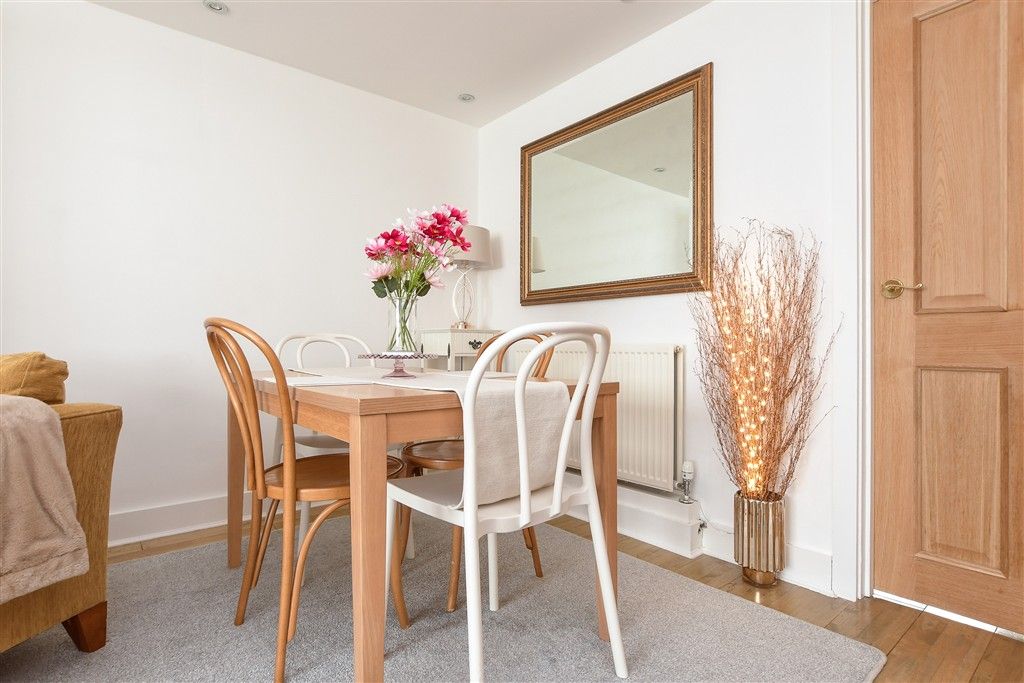 Property photo 3 of 10 Dining Area
