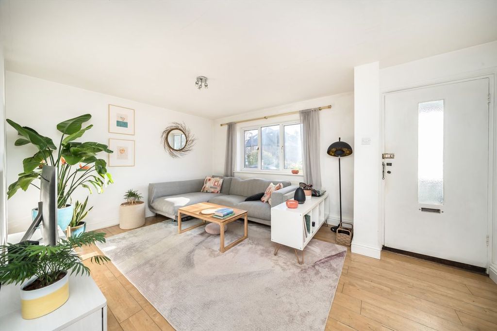 Property photo 2 of 6