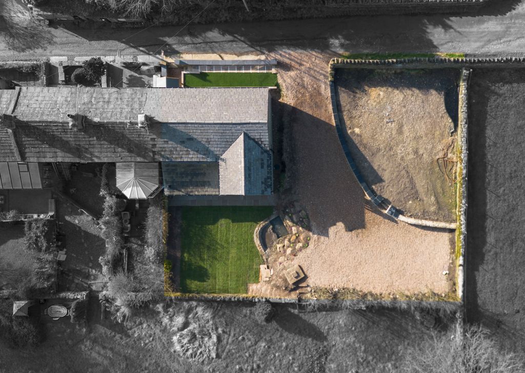 Property photo 2 of 21 Drone