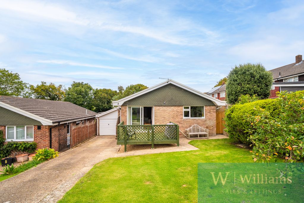 Property photo 1 of 18 Front