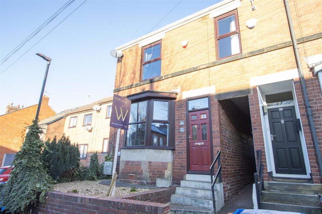 Property photo 1 of 18 Front