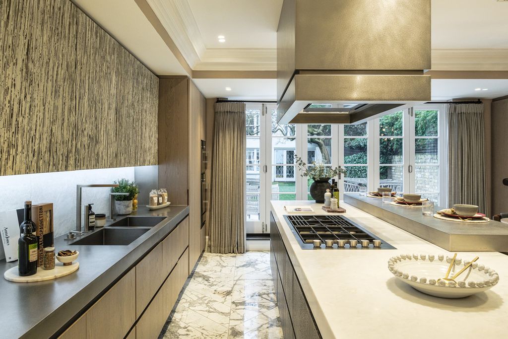 Additional image 6 of 8 bed town house to rentCheyne Walk, London SW3