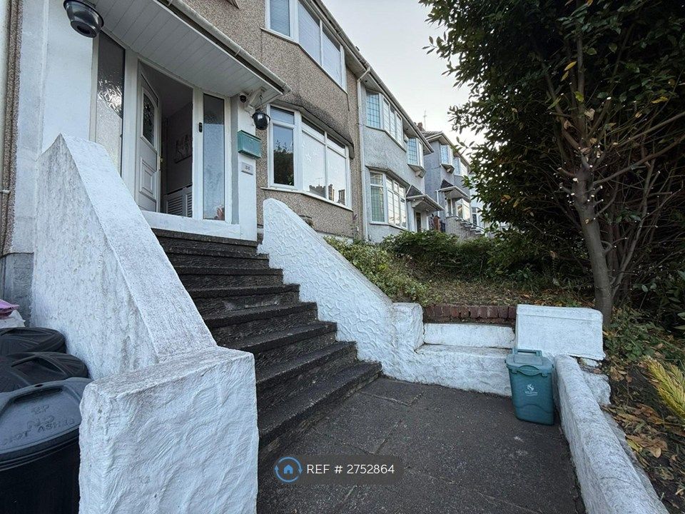 Property photo 2 of 11