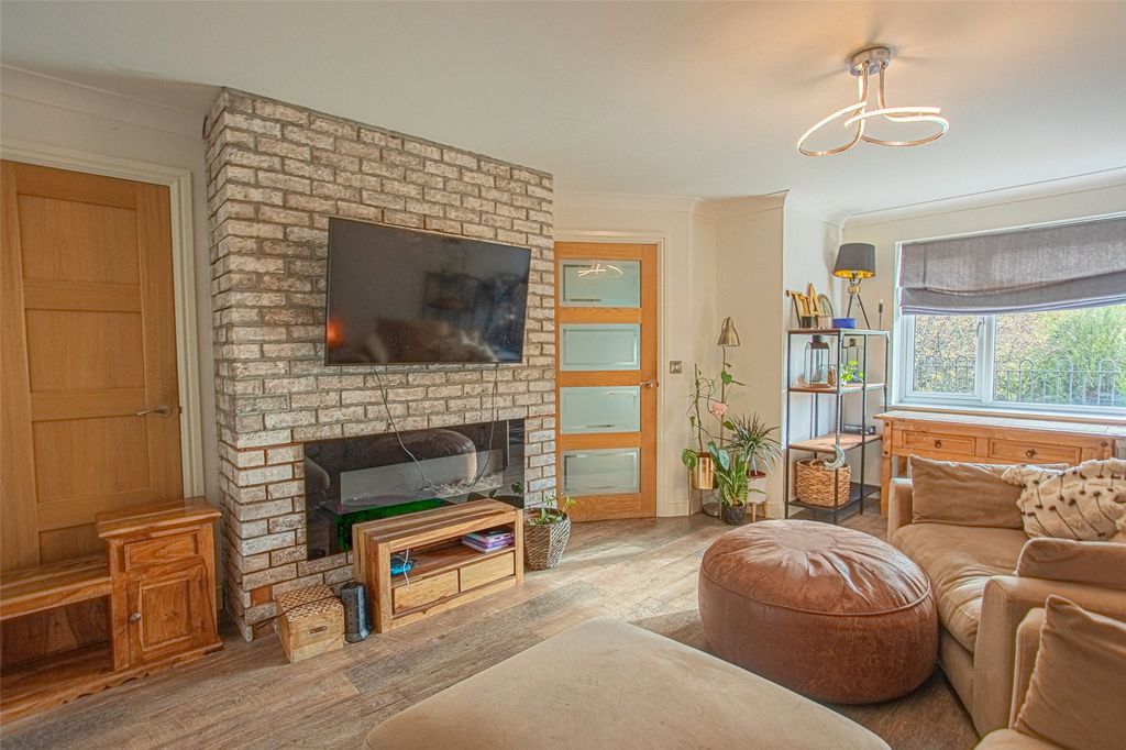 Property photo 2 of 13 Picture No. 05