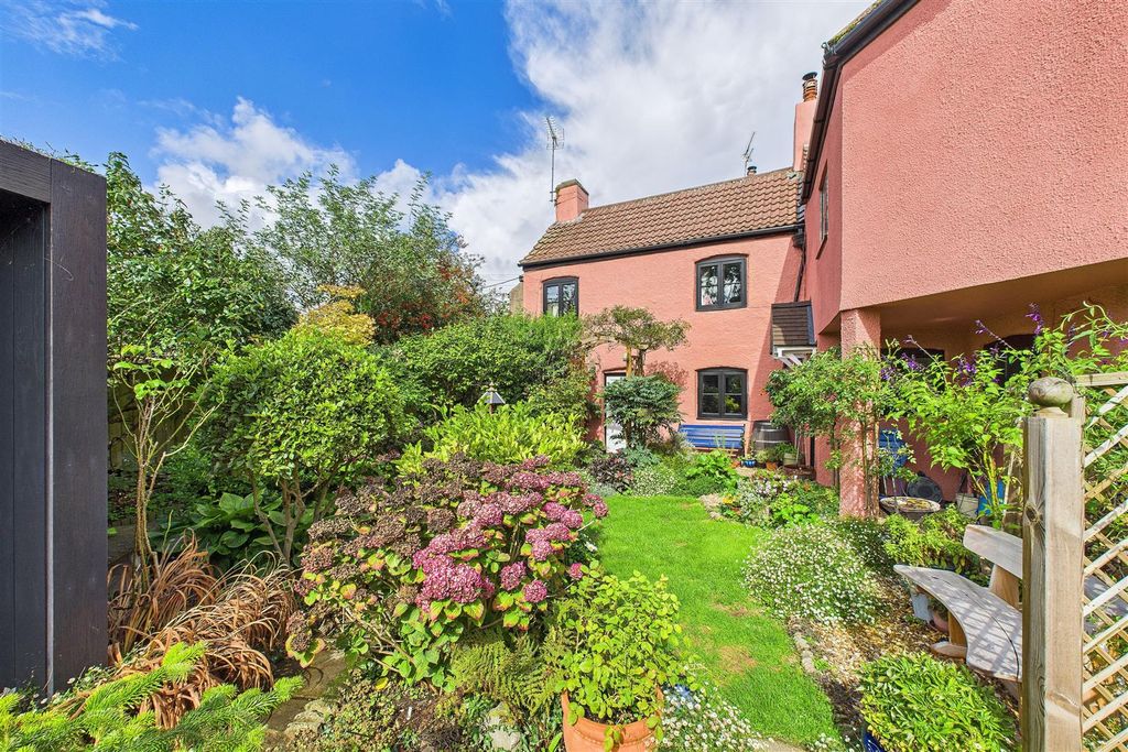 Property photo 1 of 22