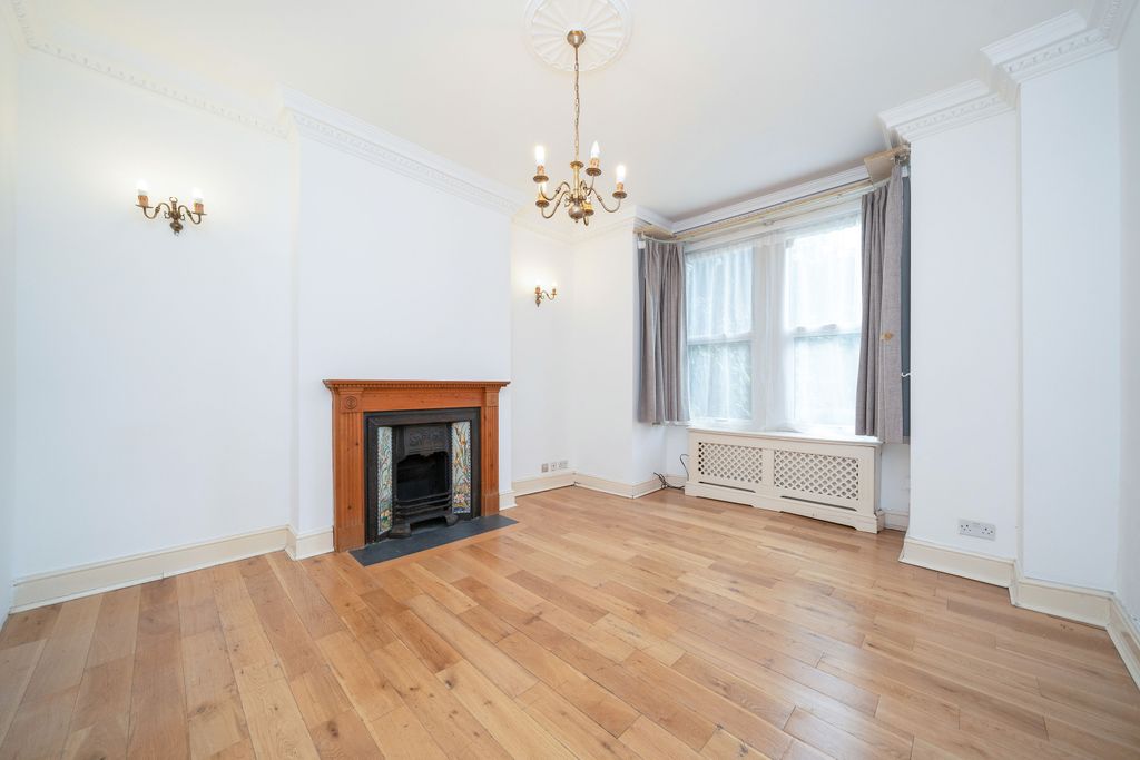 Property photo 2 of 29