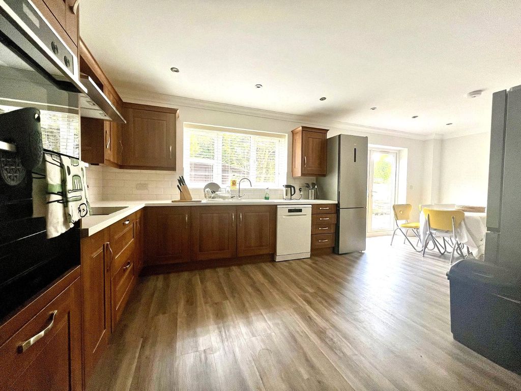 Property photo 2 of 9 Picture No. 02