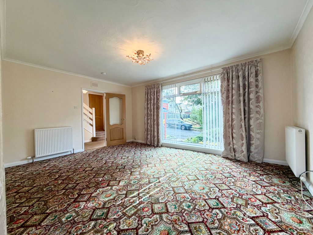 Property photo 3 of 27