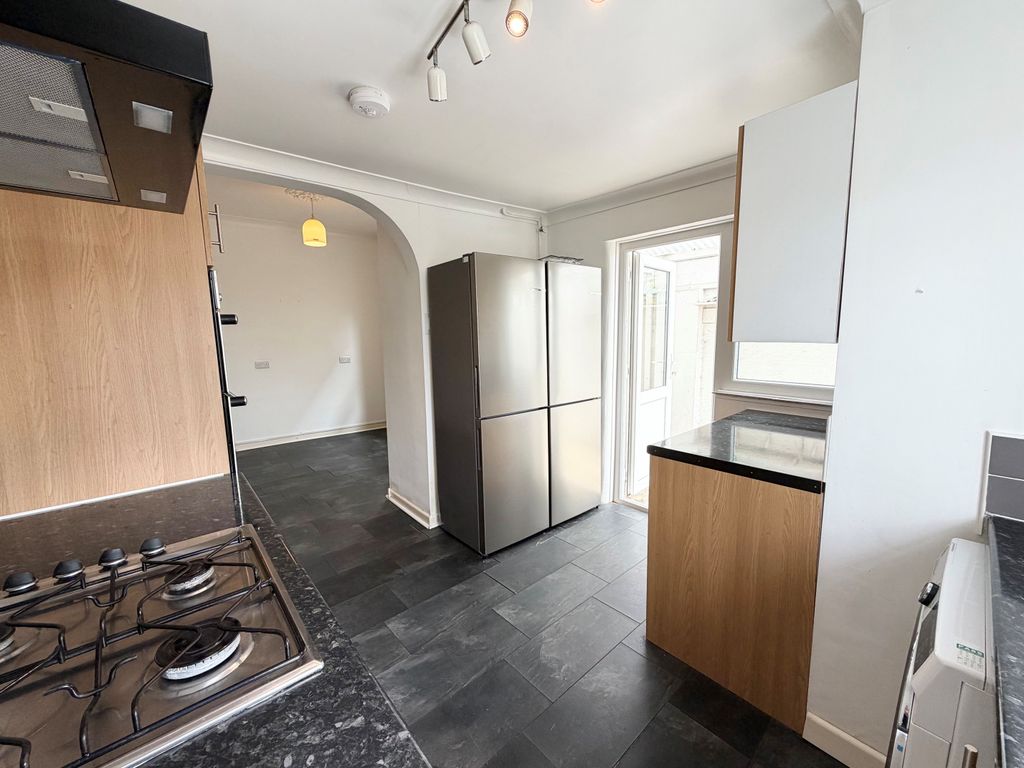 Property photo 3 of 16 Kitchen