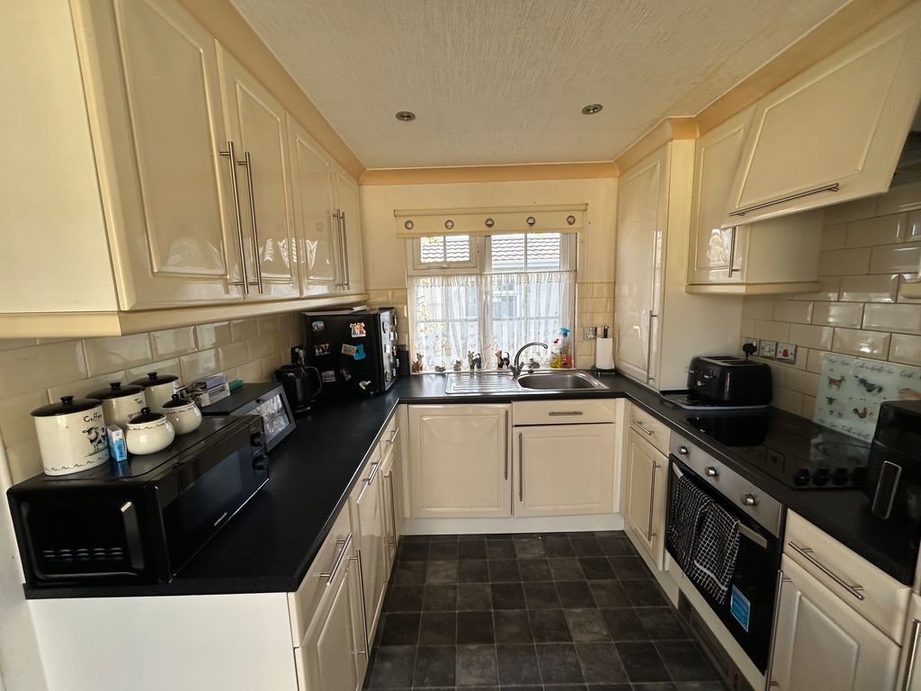 Property photo 3 of 20