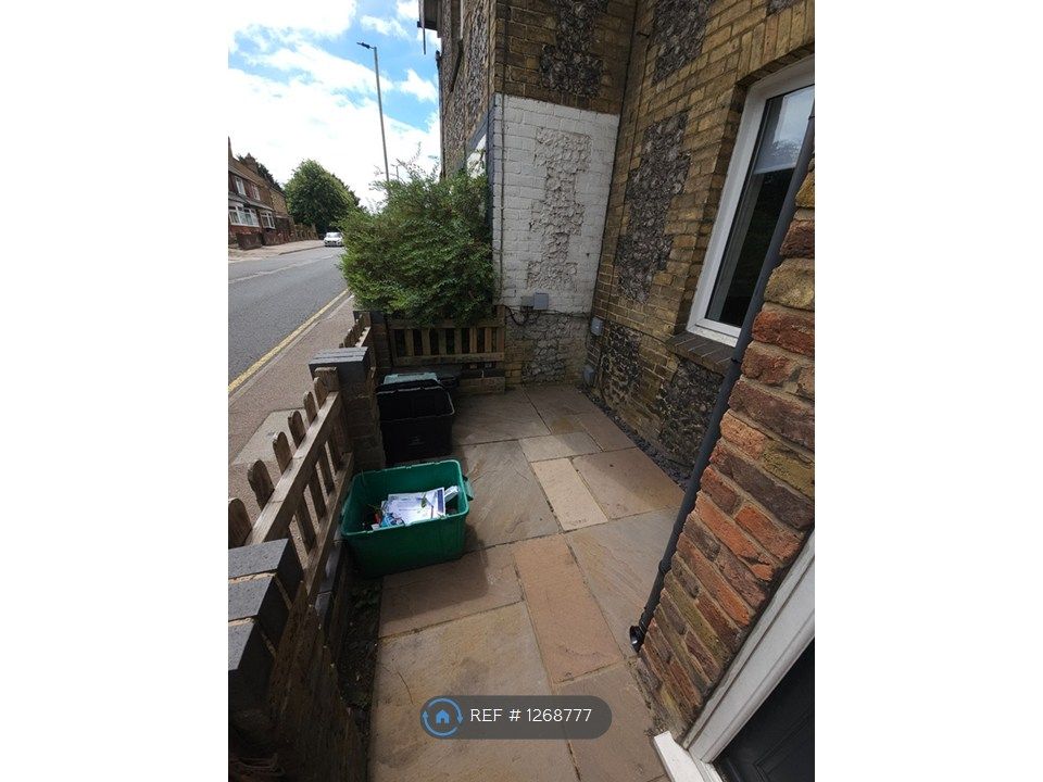 Property photo 3 of 35