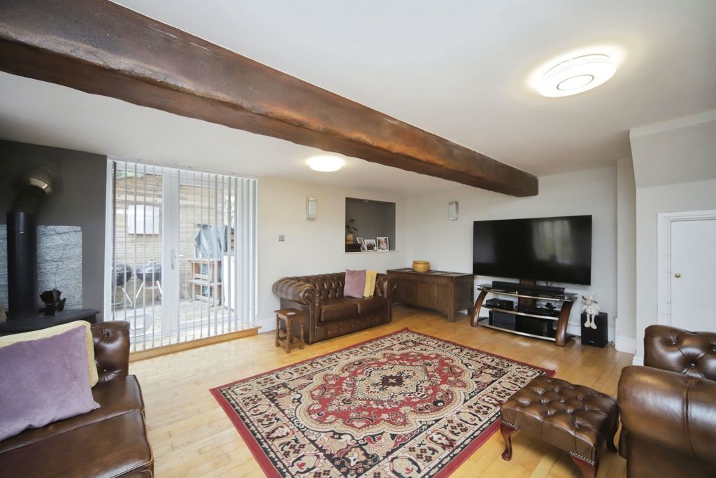 Property photo 2 of 18 Image 2