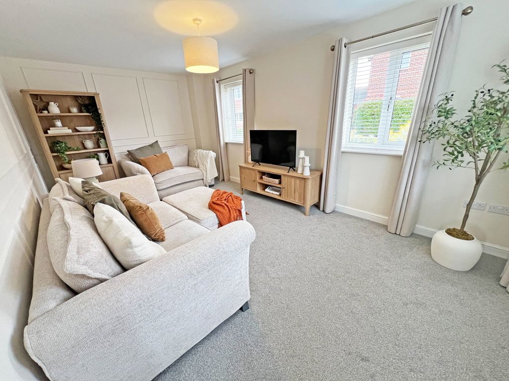 Property photo 2 of 30