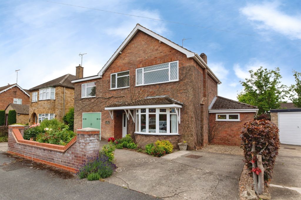 Property photo 2 of 20